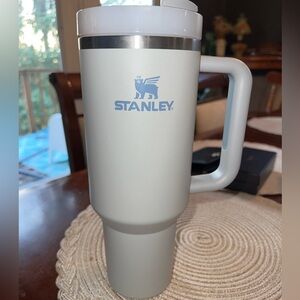 Baby blue 40oz Stanley